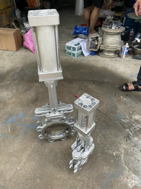 hinh-anh-van-dao-inox-dieu-khien-khi-nen-tai-kho